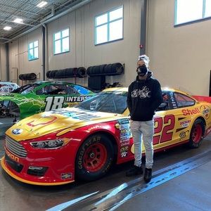 Meet your Posher, Aj